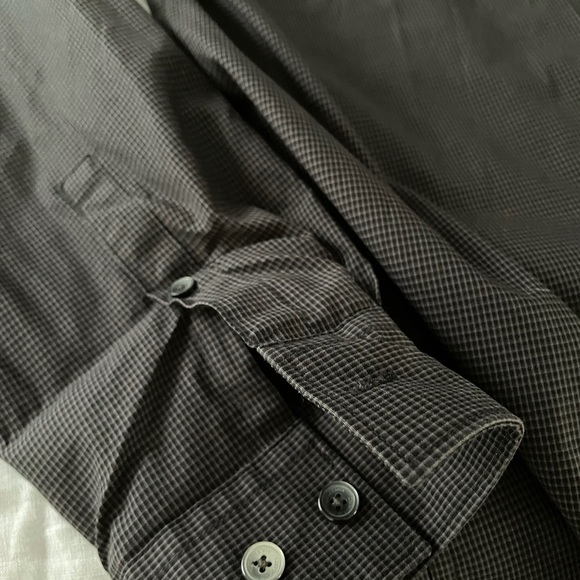 Calvin Klein gray button down shirt - Picture 3 of 5